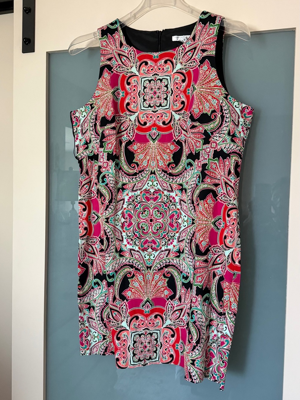 Sleeveless Pink & Black Printed Sheath Dress. Size 16